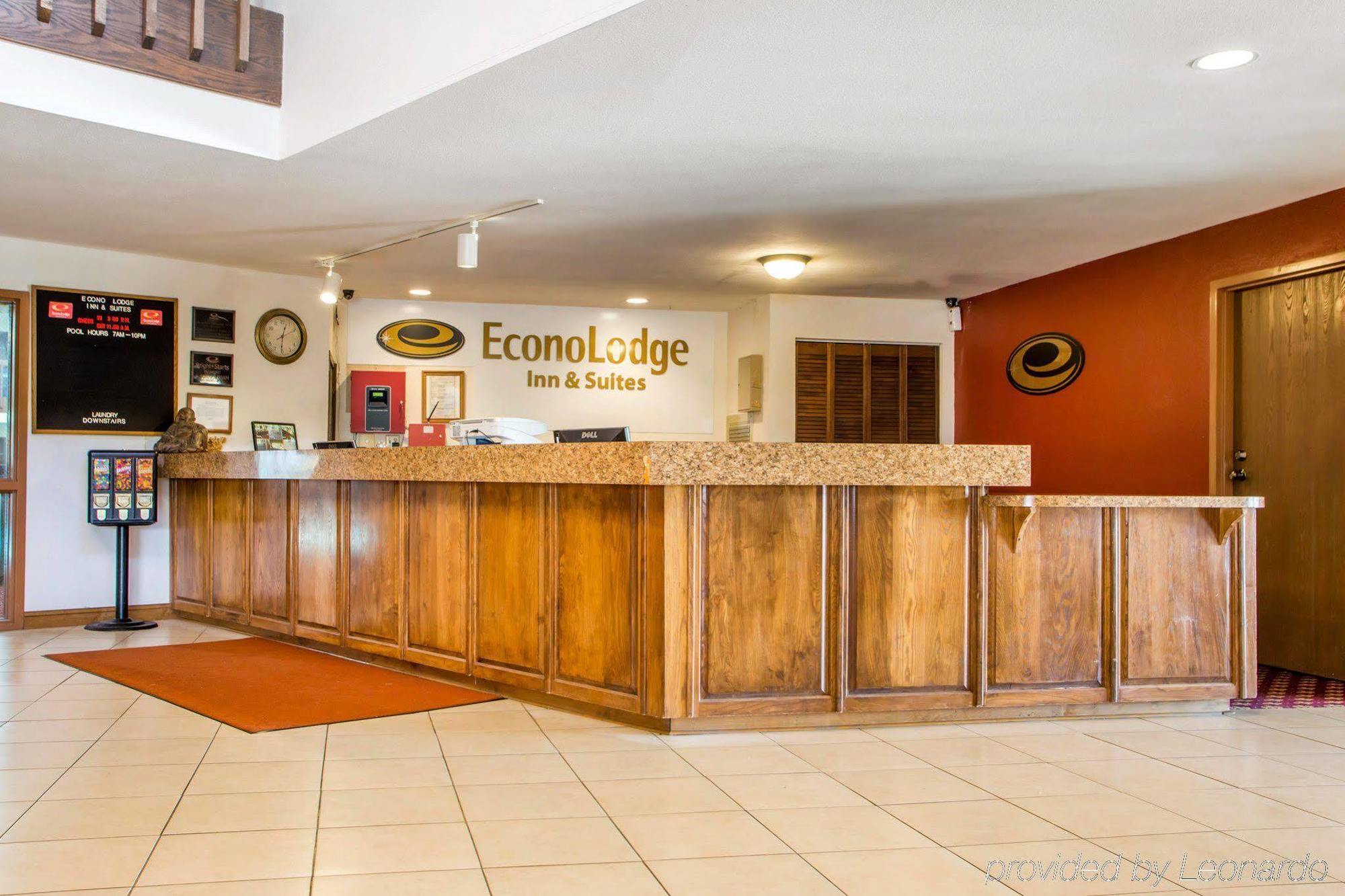 Econo Lodge Inn&Suites Stevens Point Exterior foto