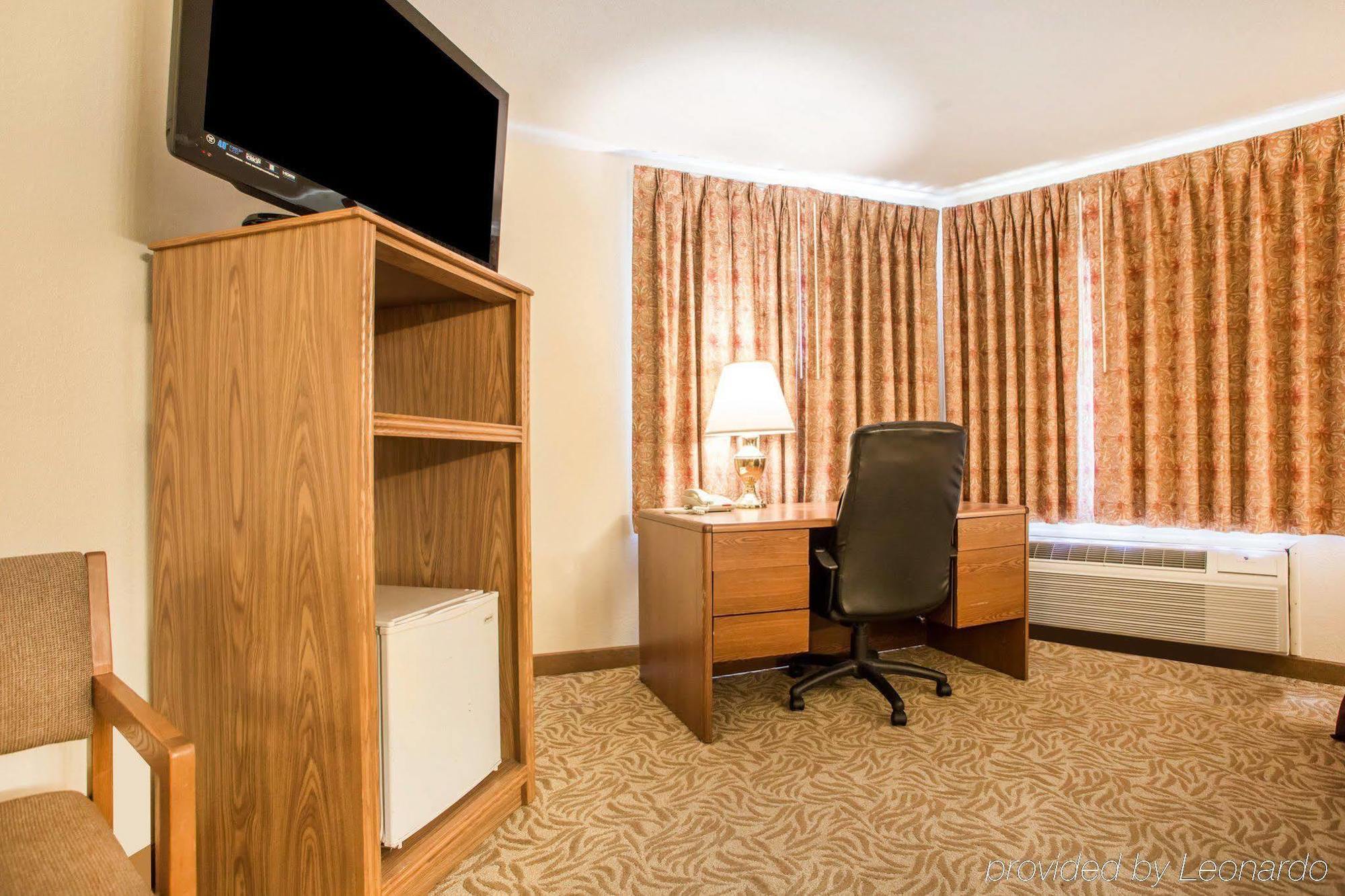 Econo Lodge Inn&Suites Stevens Point Exterior foto